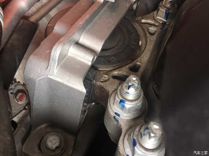 2015款翼虎发动机支架问题