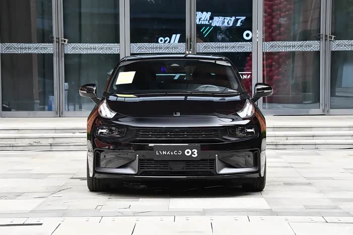 高颜值--挚爱领克03