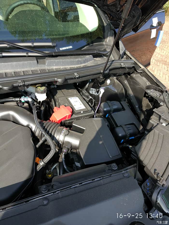 电瓶,好像两个,不太懂请指教.