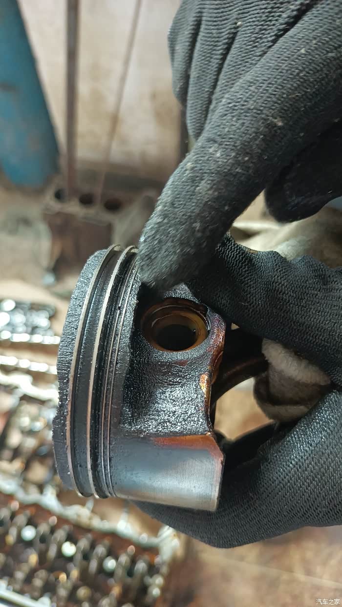 14款现代名图18l发动机拉缸