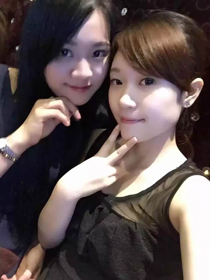 初来乍到,大家多多关照自称美女,大家不要打我右边的是我啦