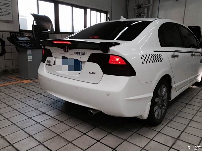 八代思域装大鸭尾翼