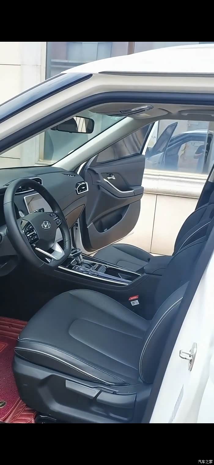 韩系suv里的颜值代表,科技配置丰富 空间家用无忧,设计风格年轻 中控