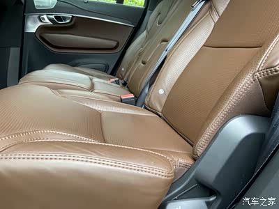 棕色座椅,我的最爱