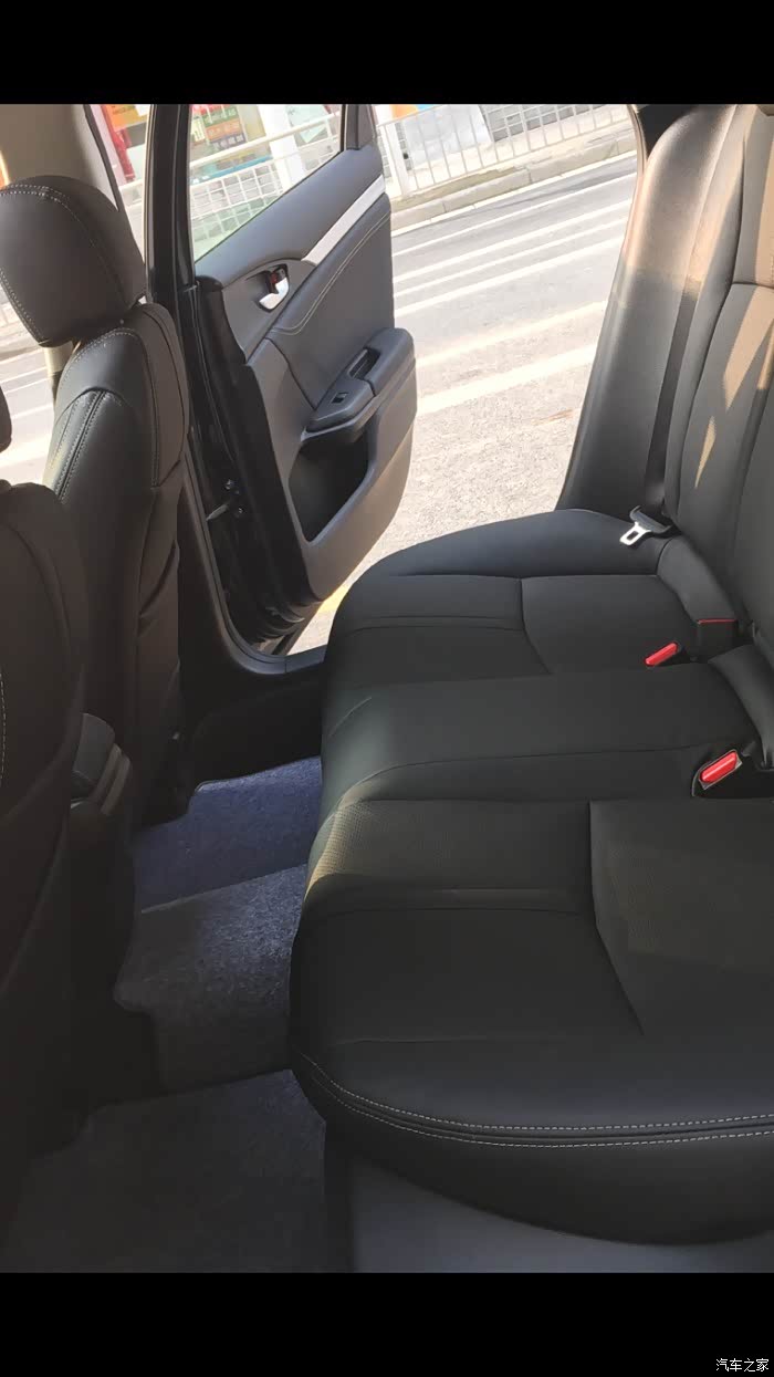 马上提车座椅包皮黑皮黑线黑皮白线黑皮红线大家给意见