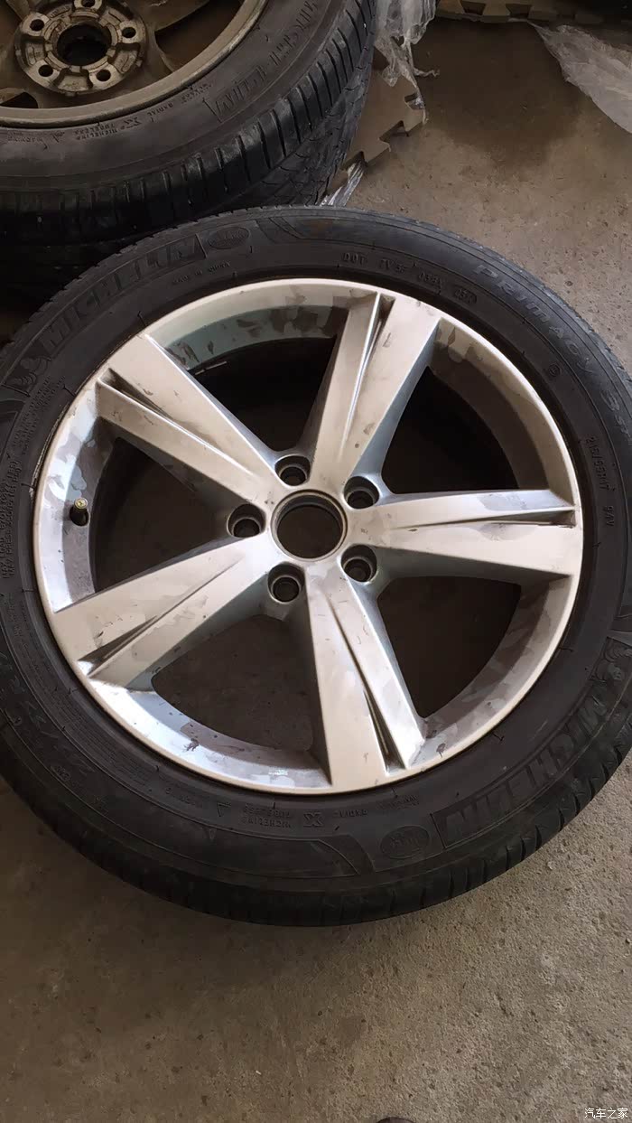 老b5更换新帕萨特17寸轮毂