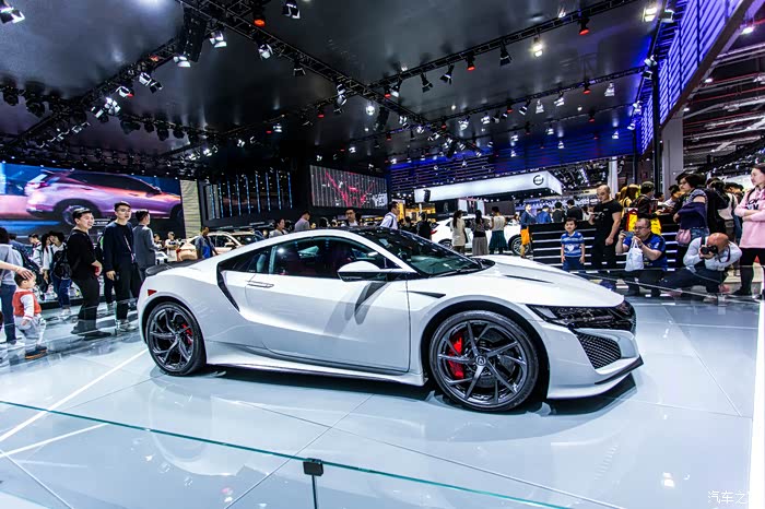 《走马观花逛车展》 - 讴歌nsx