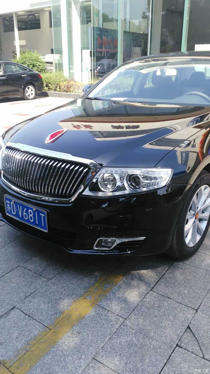 【图】带朋友提x80遇见红旗了_奔腾b70论坛_汽车之家论坛