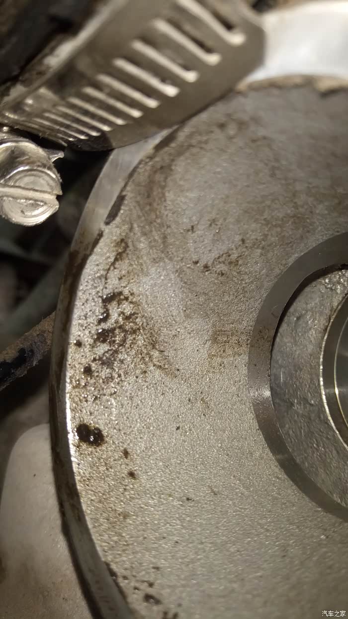 烦死了涡轮增压器又漏油了