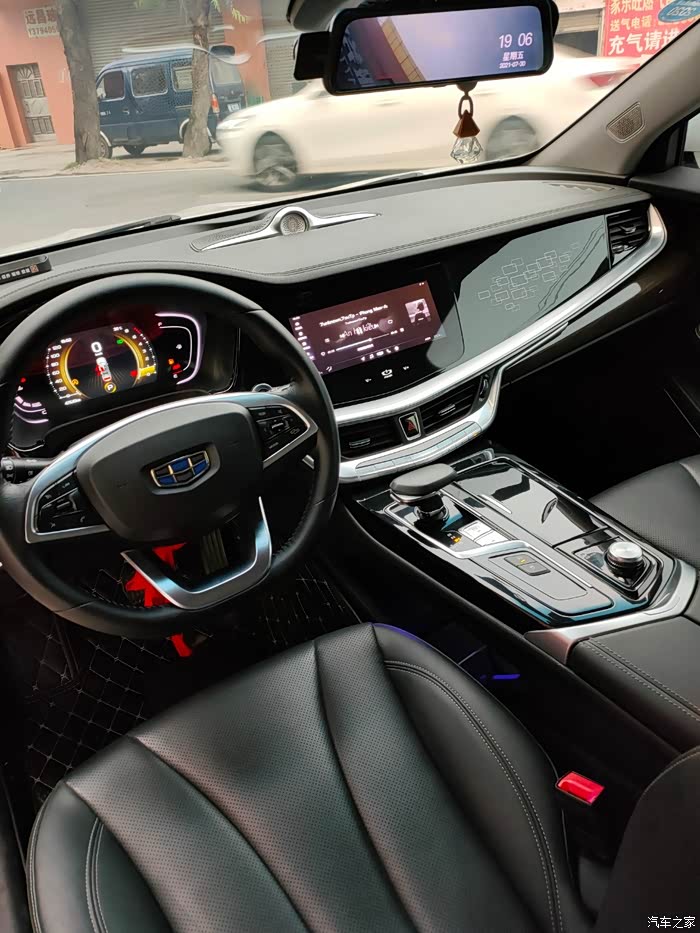 出19年4月4万来公里吉利博瑞ge15t油电混合明价89900广东佛山