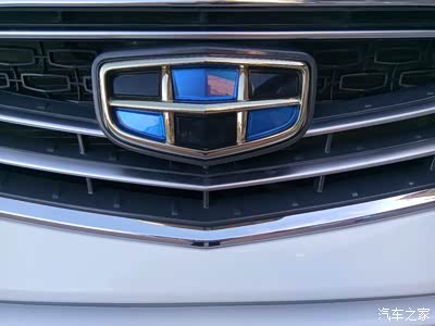 博越车标真开呀颜色分明