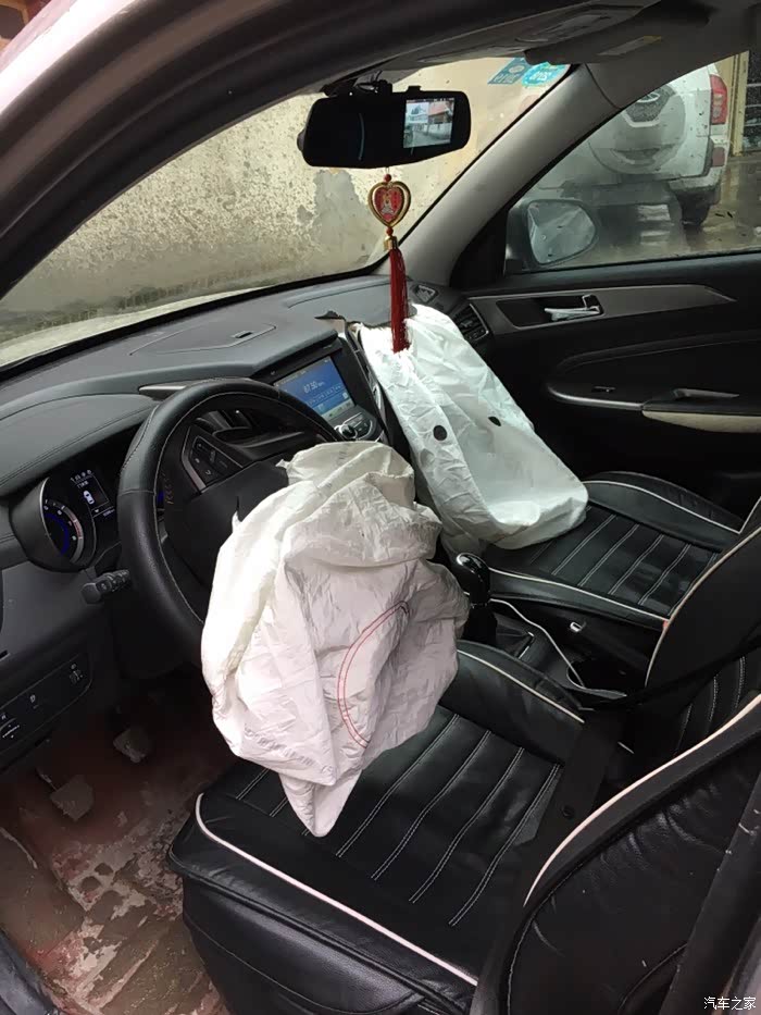 【图】气囊弹出问题?_长安cs35论坛_汽车之家论坛