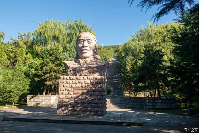 自驾中原林州到大寨浏览青年洞观光大寨虎头山