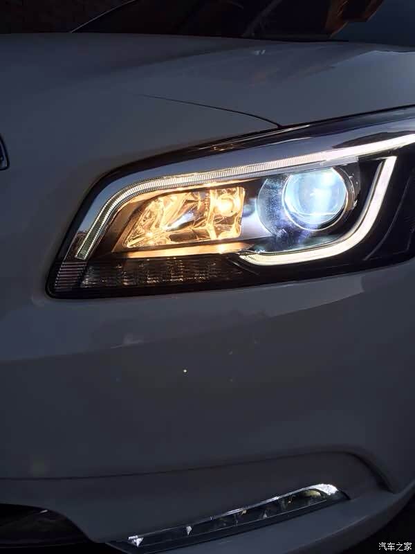 经典科鲁兹进来,看看这大灯如何r