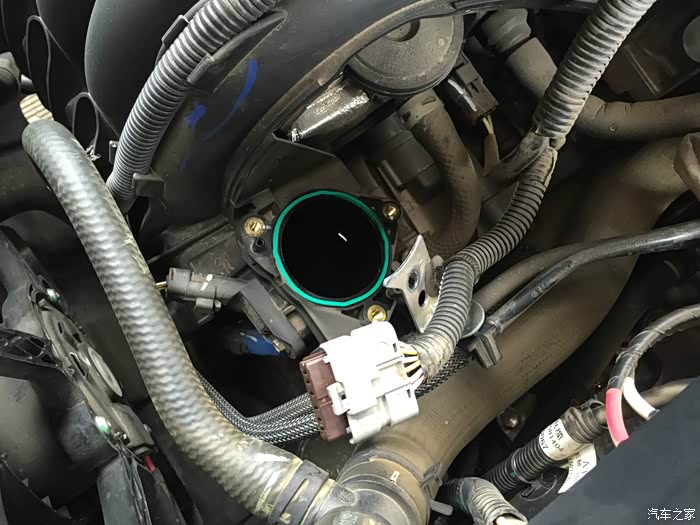 ax7更换道达尔机油,清洗节气门,更换汽油滤芯作业