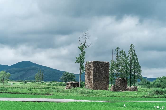 朝圣之路莫角山宫殿遗址