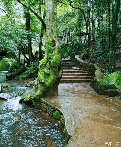 昔日的大水峪水库,今让人流连忘返的青龙峡