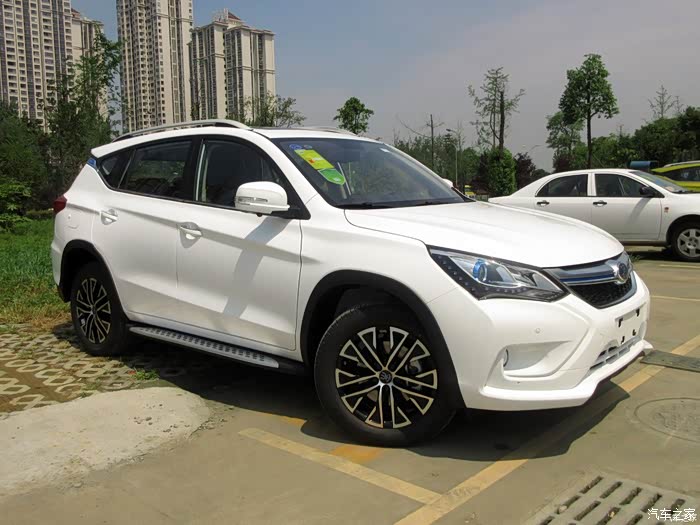 2017款宋dm自用车还值多少钱