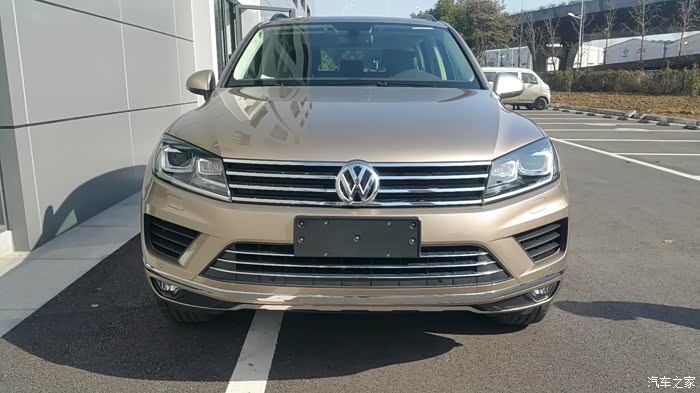 新款途锐沙滩金