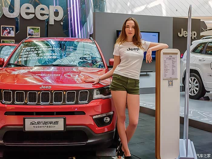 昆明万达广场jeep车模