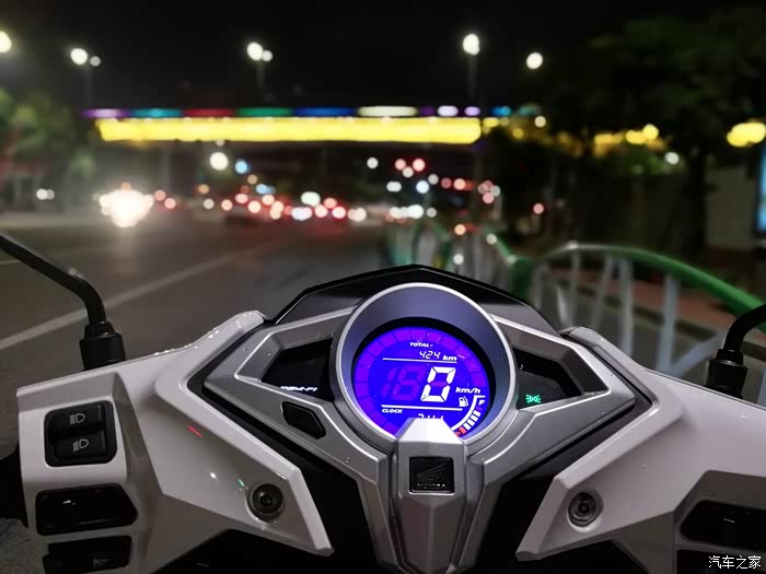 本田裂行的仪表