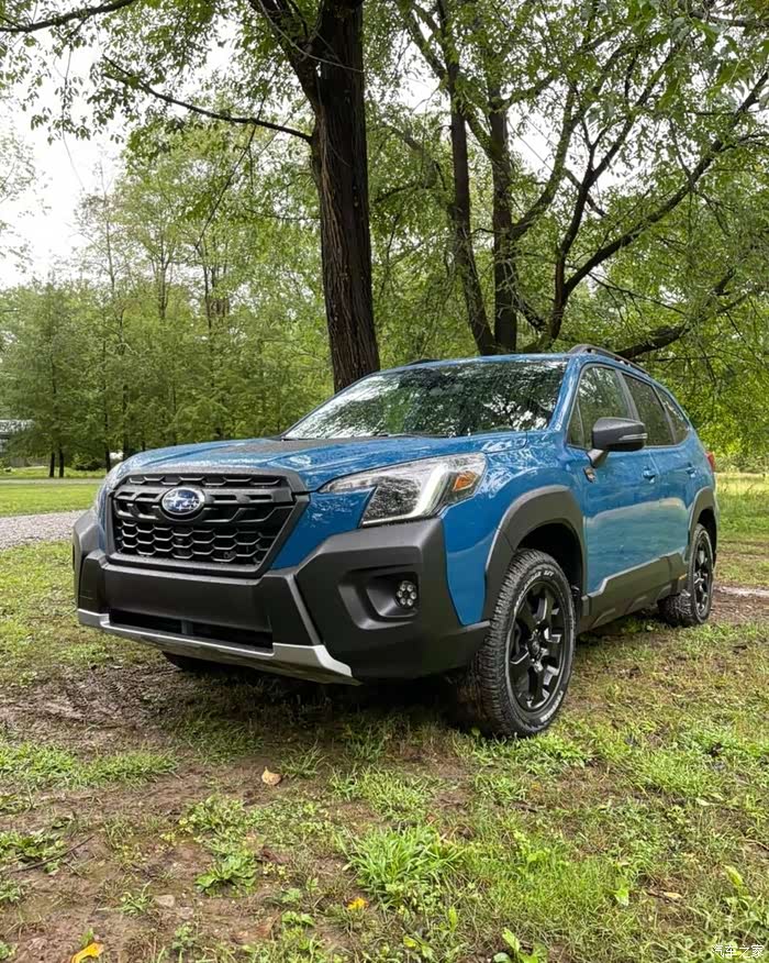 实拍新款斯巴鲁森林人wilderness版越野范儿十足