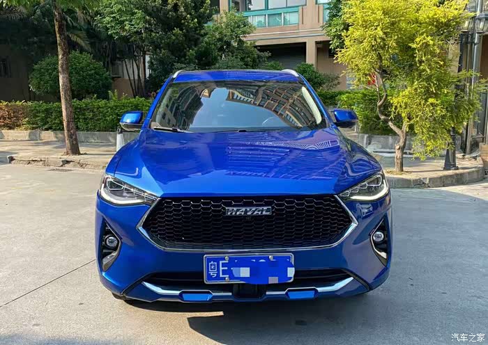 蓝色的哈弗f7阳光下很艳呀