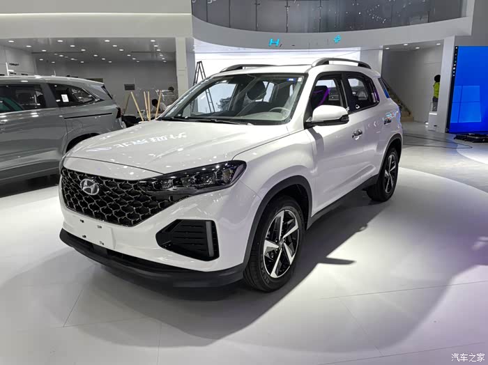 127 | 回复: 0 北京现代ix35论坛 【成都车展】现代suv俩小兄弟!