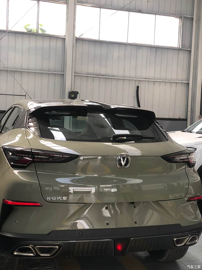 新款长安unit机甲绿