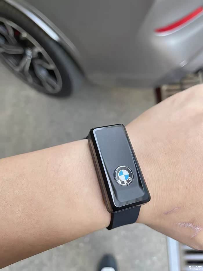 有没有手表可以解锁车的啊