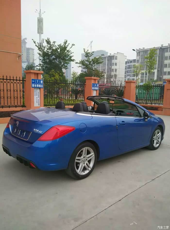 本人出售自用标致308cc硬顶敞篷跑车
