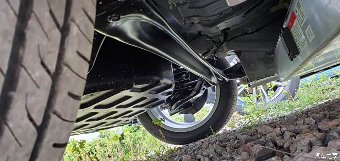 来欣赏下欧拉好猫的底盘