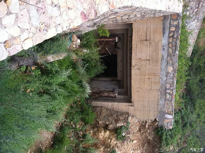 废弃的防空洞