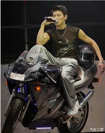 【图】刘德华~欧弟~郭富城~各路明星爱机车~~~~~~~~_摩托车论坛_汽车