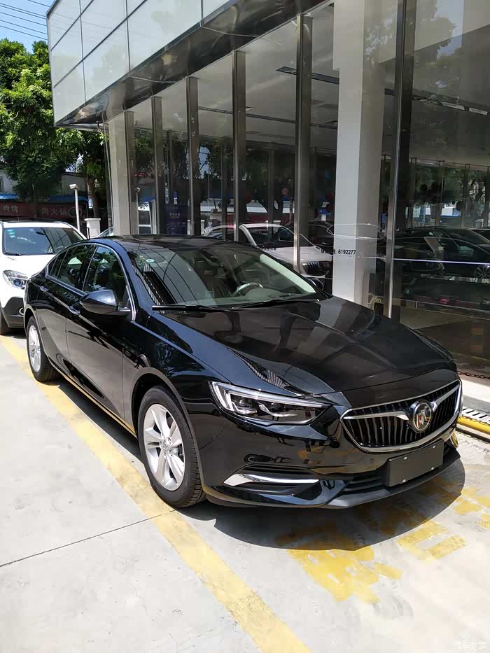 新君威颜色太纠结了,大家选的什么啊?