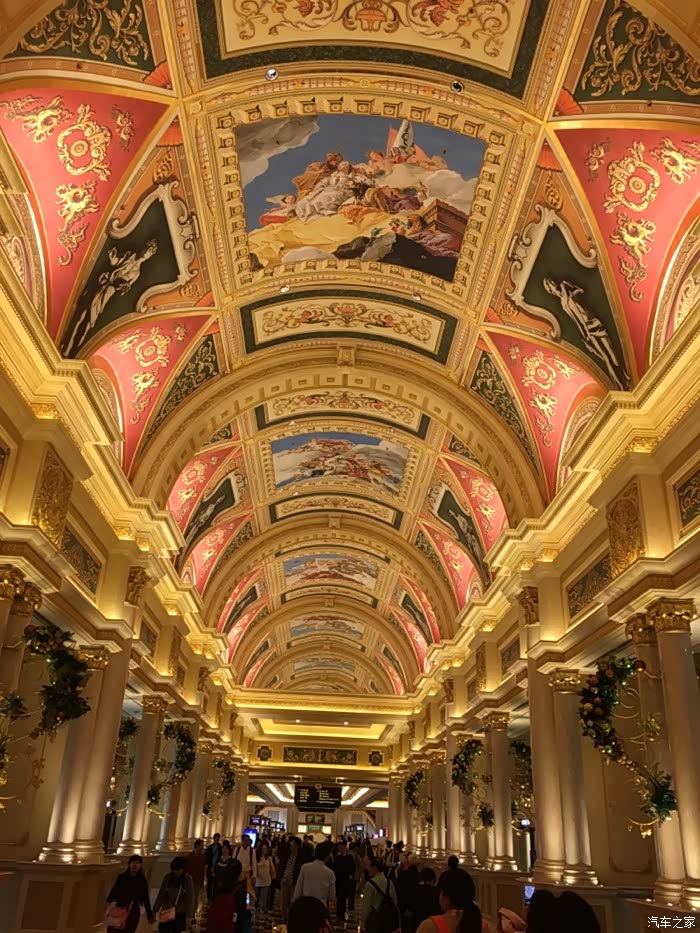 上海新金桥路2222号华为周边哪里收费停车,谢谢