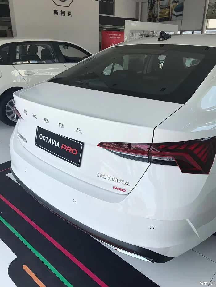 白色明锐pro就是好看