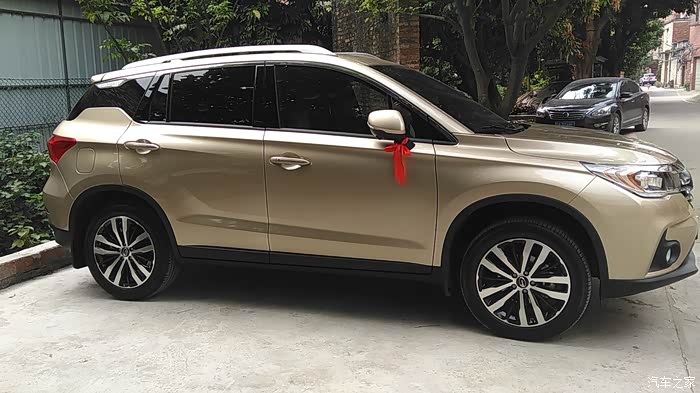 已落定,香槟金2017款传祺gs4豪华智联版