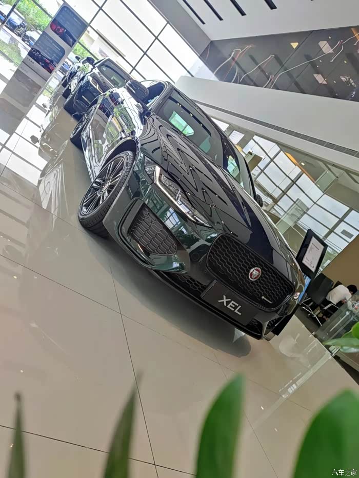 新车推荐:捷豹xel英国赛车绿