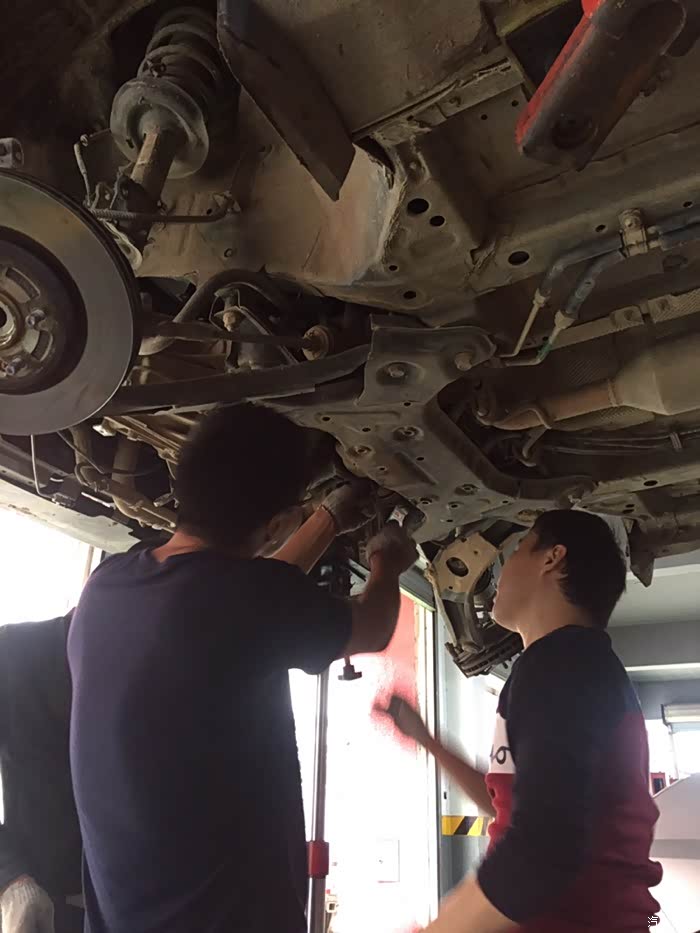 东风风光580变速箱更换过程