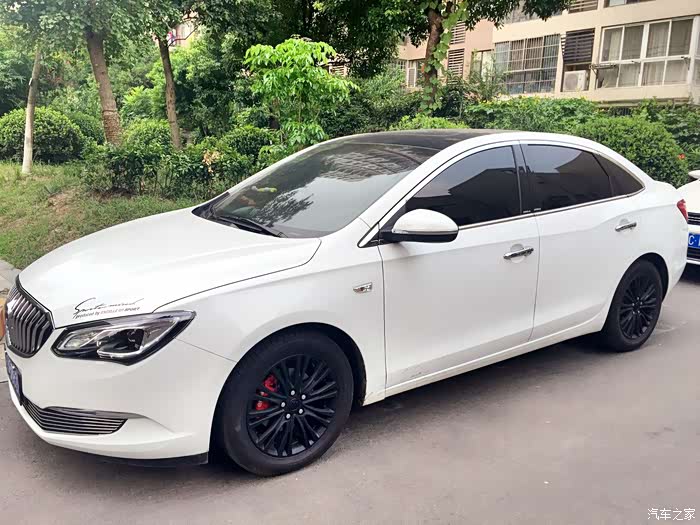 新英朗有没有喷黑色轮毂,红色卡钳的?