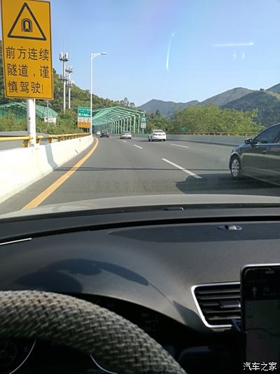 车上拍的高速公路图片图片