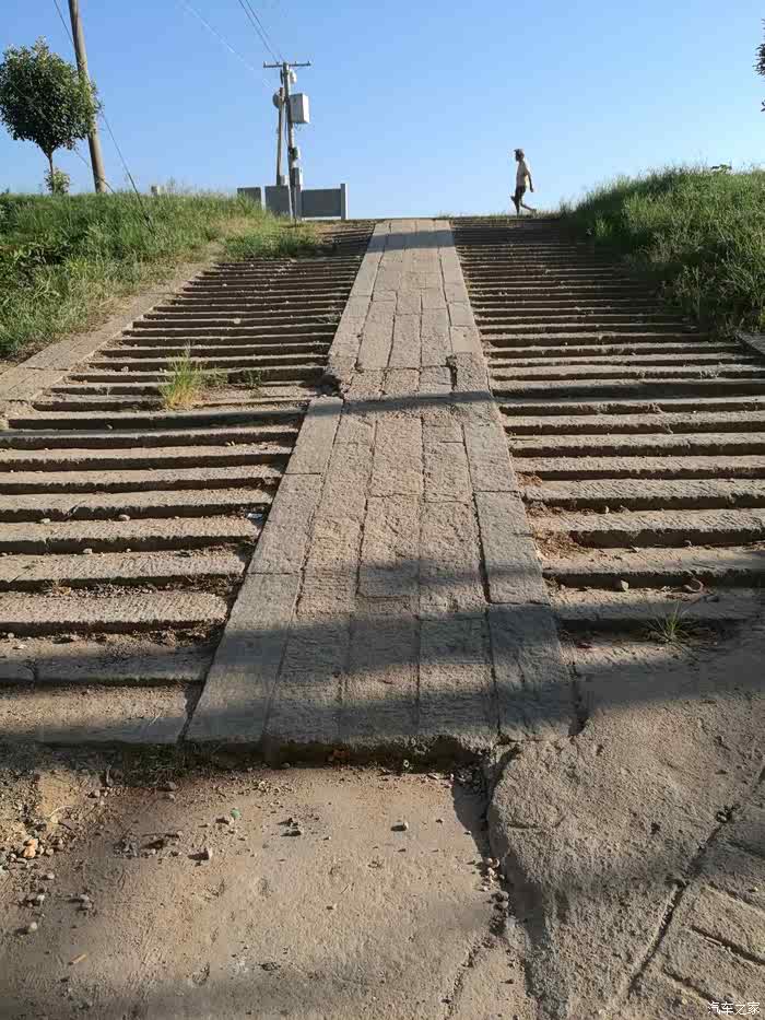 40度左右的坡,小炫能爬吗?