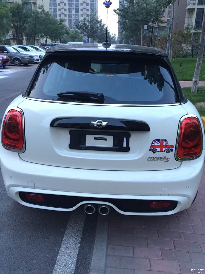 帅气小白颜值爆表15款5门儿胡椒白提车作业