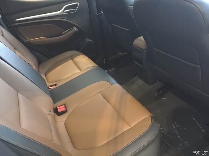 412 | 回复: 1 名爵zs/ezs论坛 寻情记之名爵zs 后排空间话