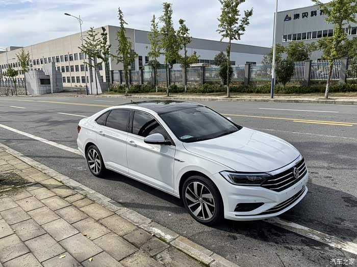 贴了个黑顶 还不错