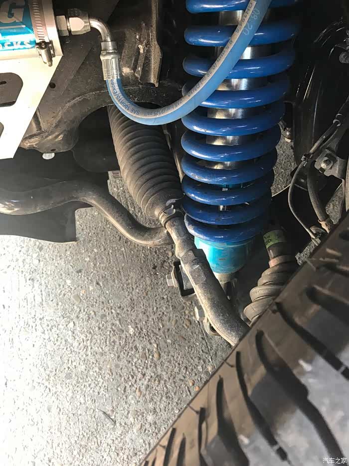 king减震加ome后钢板全新,车子装只跑300公里.