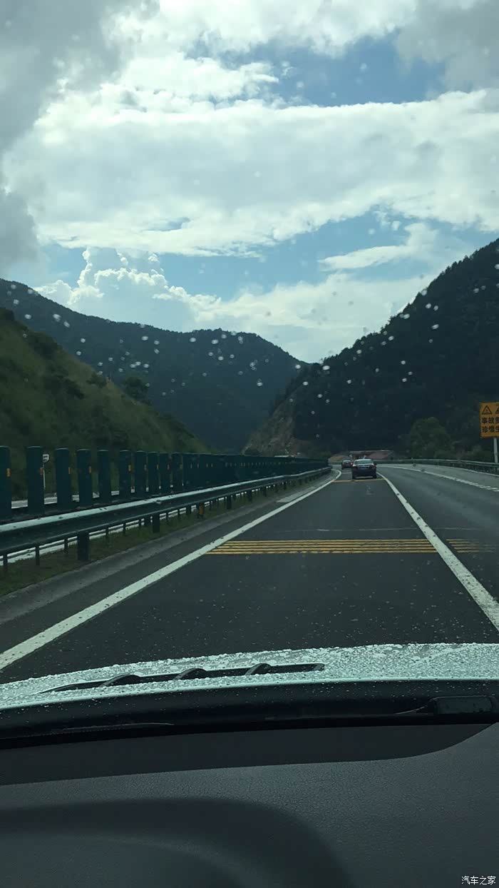 自驾奔驰m6前往新疆路途坎坷造陷车坐直升机观景沙山月牙泉