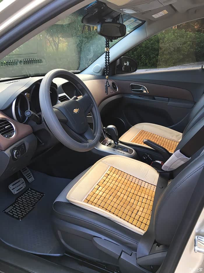 14款科鲁兹卡其金18seat随手一拍