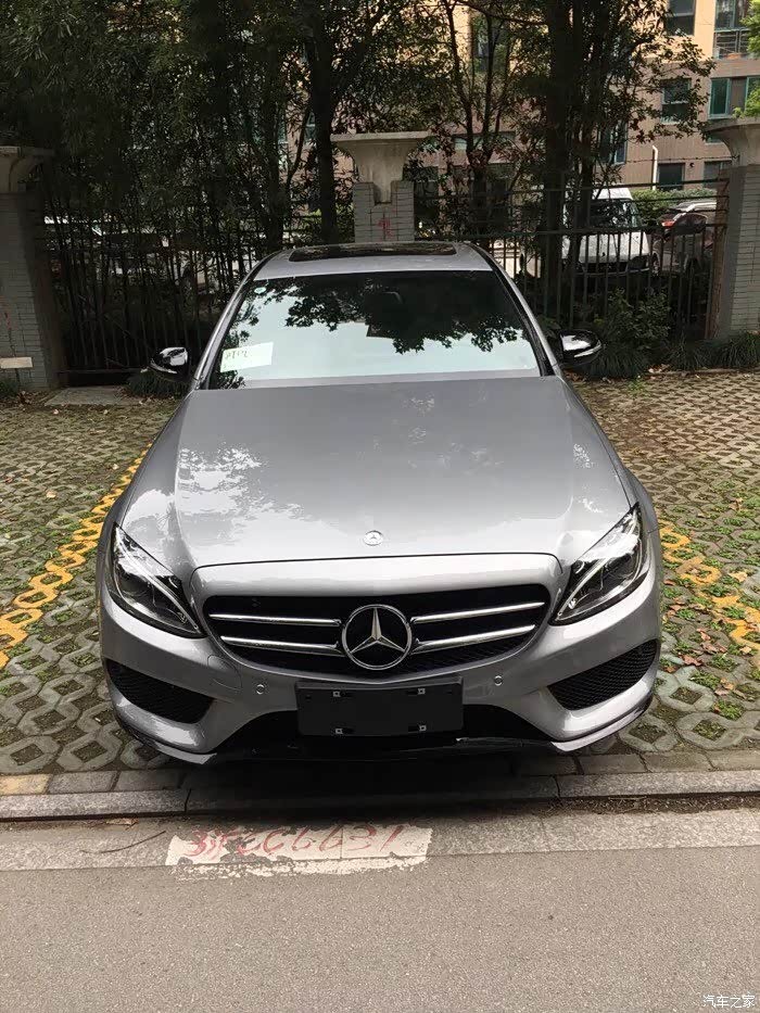 【图】c200运动钯银,红内的实车照片有吗?_奔驰c级论坛_汽车之家论坛